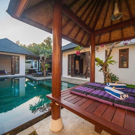 Turiya Villa Sanur Exterior photo