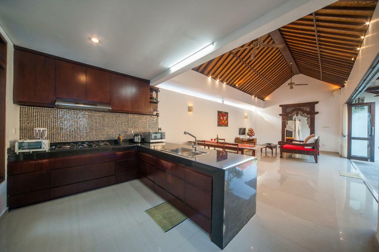 Turiya Villa Sanur Exterior photo