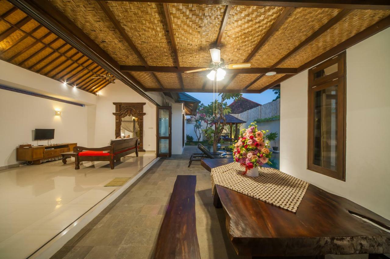 Turiya Villa Sanur Exterior photo